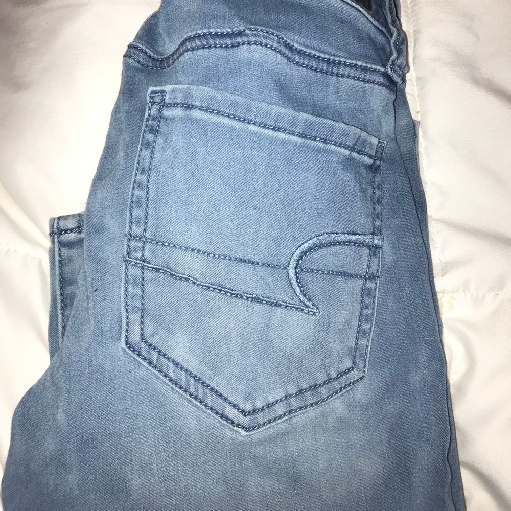 American Eagle light blue jeans